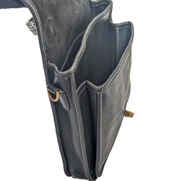 COACH USA Vintage Station Shoulder Bag Black Leather - Picture 13 of 15